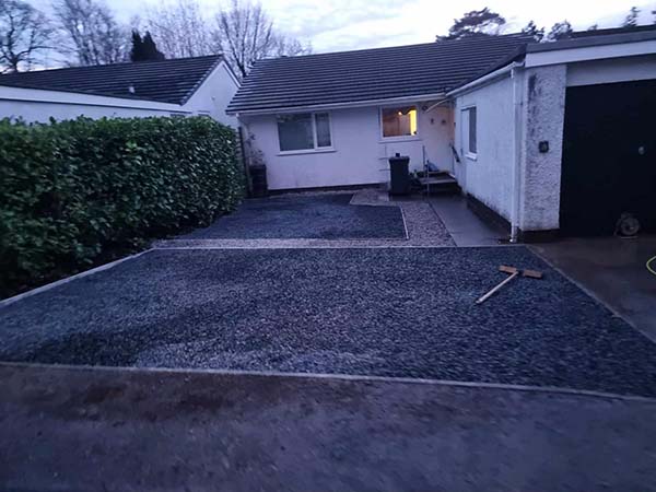 JH Landscaping Kendal House With Gravel Driveway