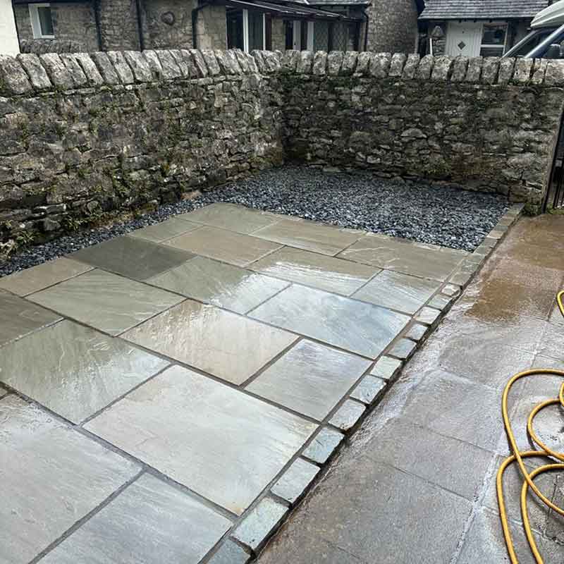 JH Landscaping Kendal Wooden Decking Close